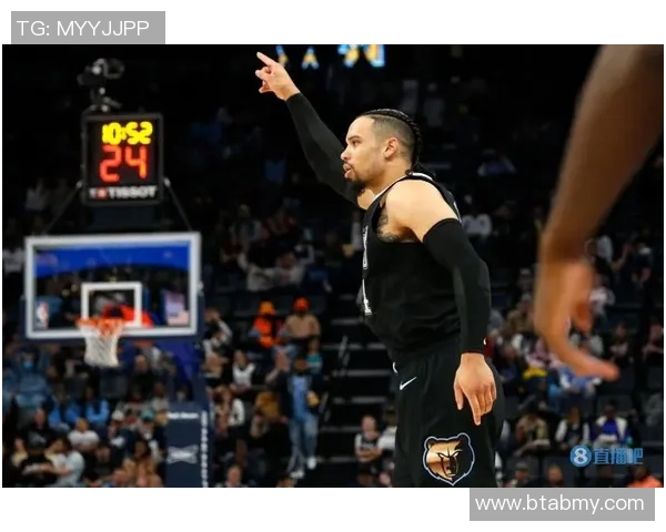 NBA官方:狄龙累计16次技术犯规,将自动禁赛一场